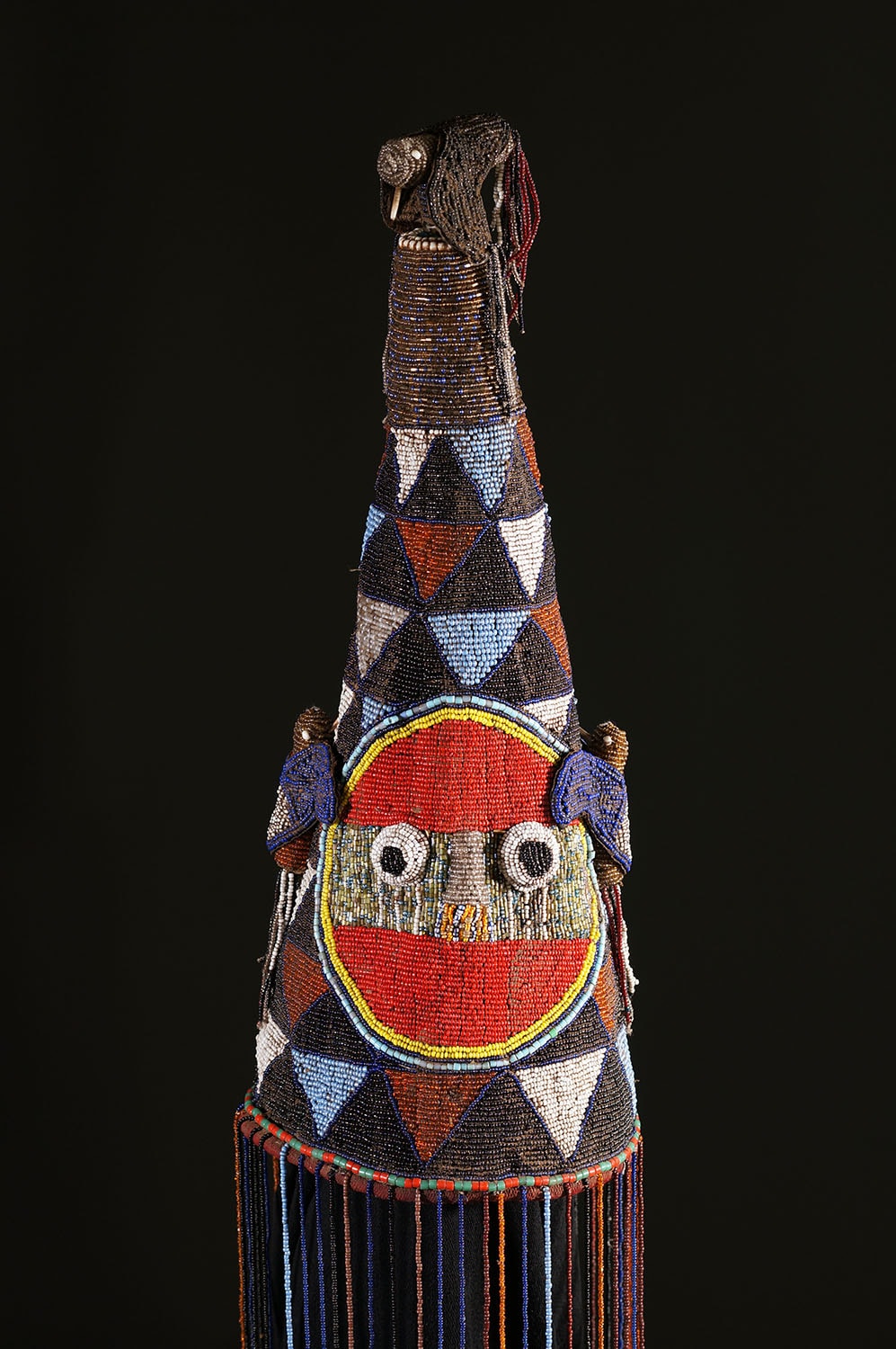 couronne-ade-en-perles-yoruba-du-nigeria-avec-masques-et-oiseaux-02